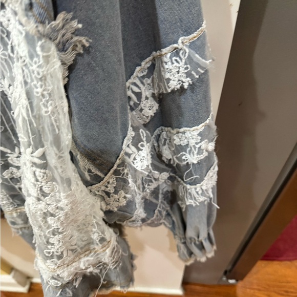 POL Women's Blue Denim Jacket with White Lace - Picture 9 of 9